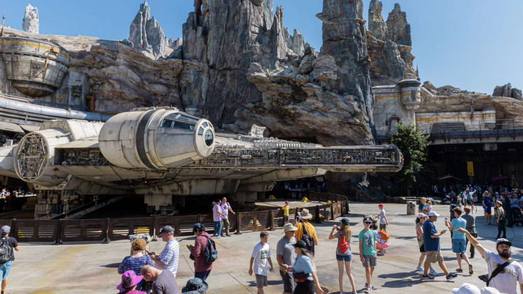 star wars galaxy's edge millennium falcon toy