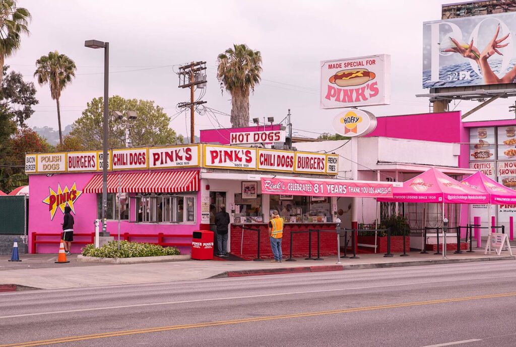 pinks-hot-dog-stand